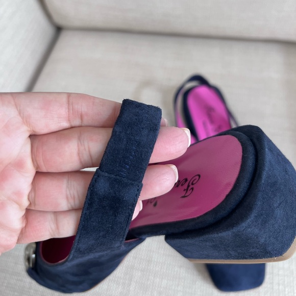 FERCA 81 Made In Italy Suede Sling Back Heels With Metal Horsebit - Picture 16 of 16